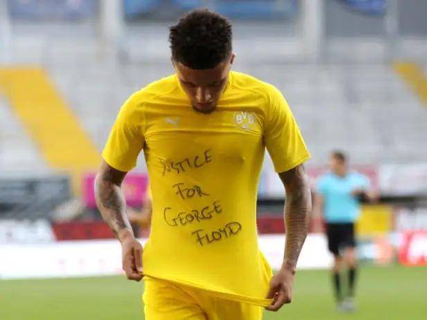  哈兰德戴帽破纪录助多特登顶积分榜  