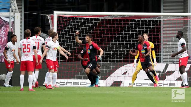  柏林赫塔防守漏洞百出，主场惨遭碾压痛失三分大局危